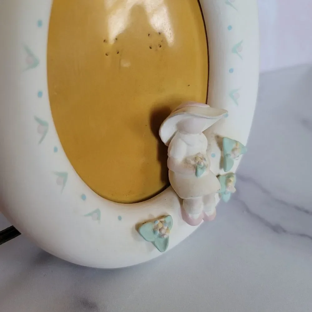 Bright touches Vintage 90s picture frame ceramic oval Victorian cottagecore